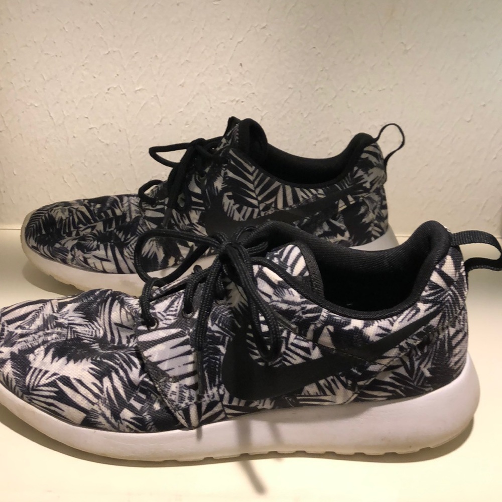 Nike Free Runs
